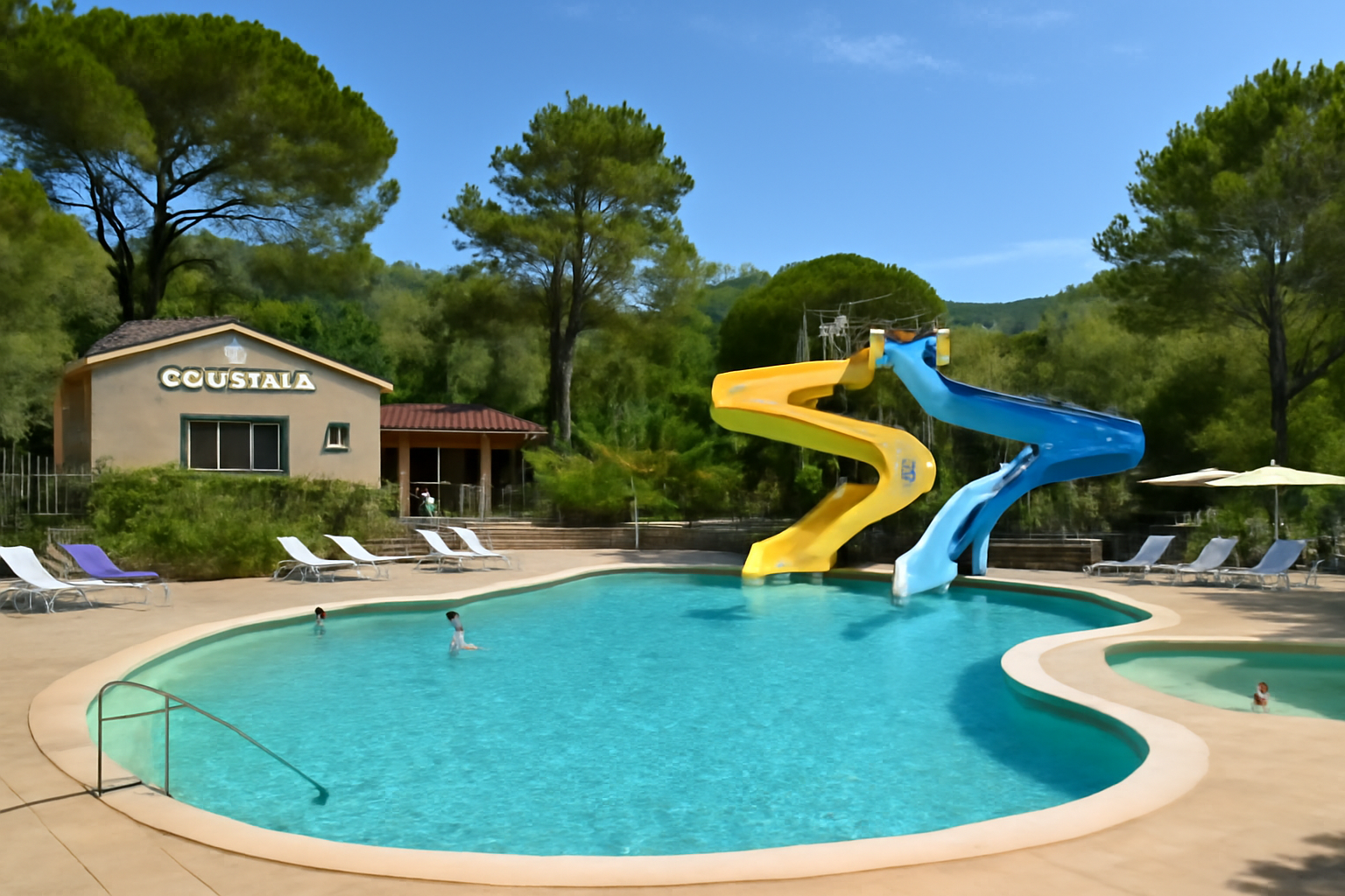 découvrez notre camping 3 étoiles près de hyères avec parc aquatique. profitez d'un séjour détente en famille ou entre amis au cœur du var, dans un cadre naturel et convivial.